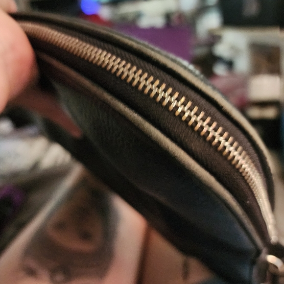 AUTHENTIC RUDSAK CANADAIN HERITAGE leather shoulder handbag preloved - Picture 5 of 7